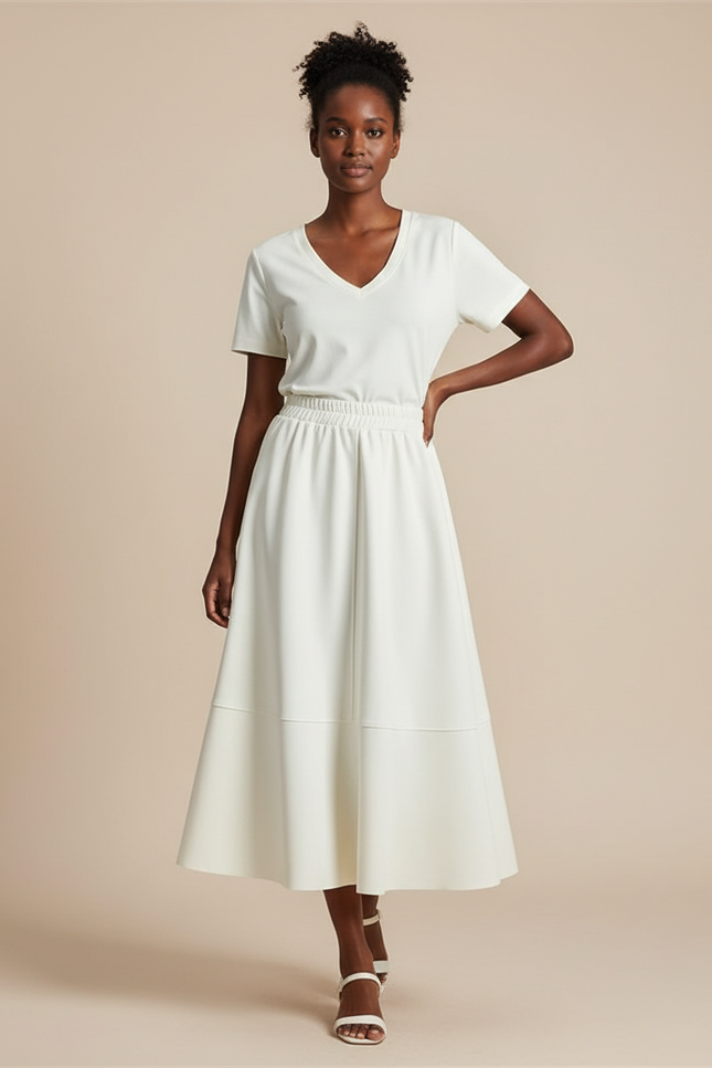 Jupe Midi Crème Coupe Évasée Élégante