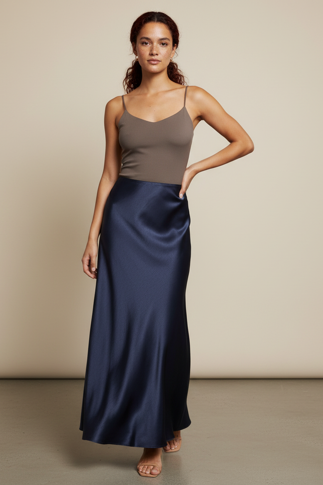 Jupe Midi Satin Marine Élégante