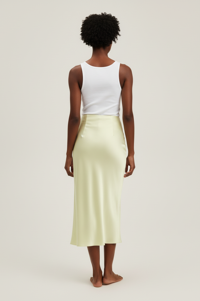 Jupe Midi Vert Pâle Satinée Élégante