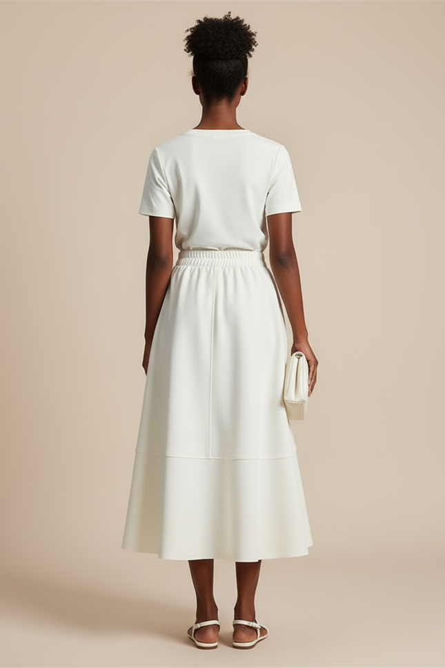 Jupe Midi Crème Coupe Évasée Élégante