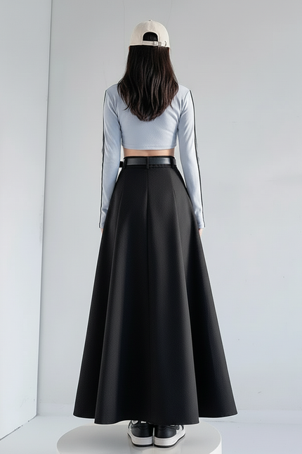 Jupe Midi Noire Évasée Élégante