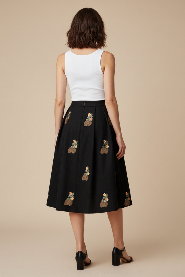 Jupe Midi Noire Brodée Élégante