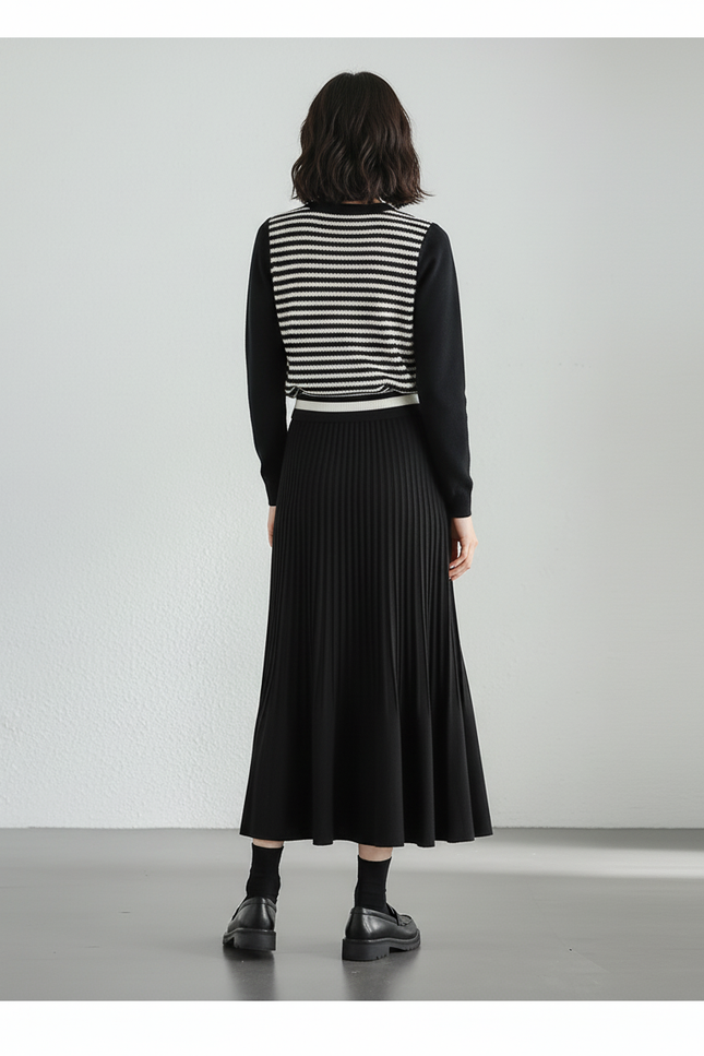 Jupe Midi Noire Plissée Élégante intemporelle