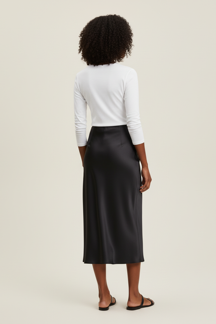 Jupe Midi Noire Satin Élégante