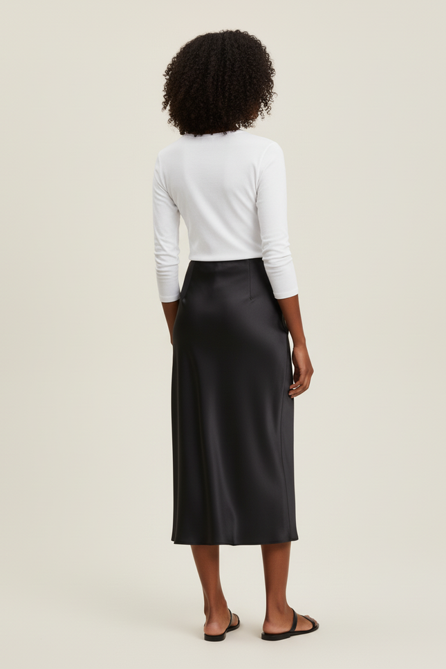 Jupe Midi Noire Satin Élégante