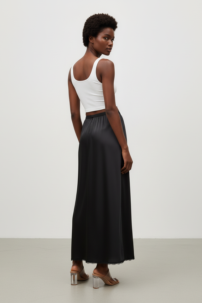 Jupe Midi Noire Satin Fluide