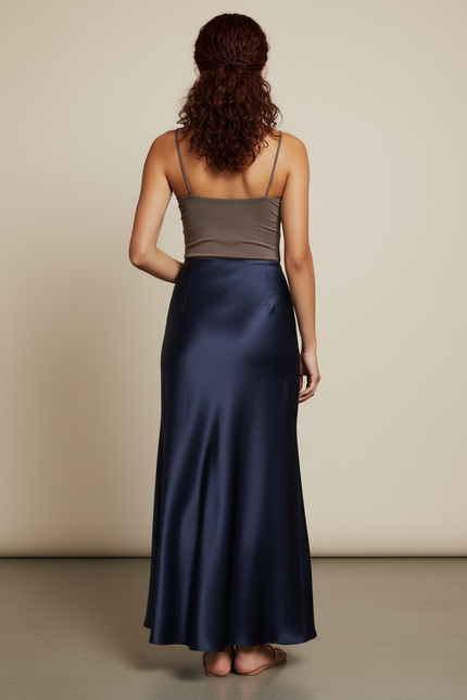 Jupe Midi Satin Marine Élégante